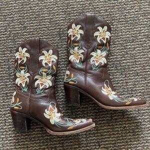 Cowboy Brown Embroidered Heeled Cowgirl Boots